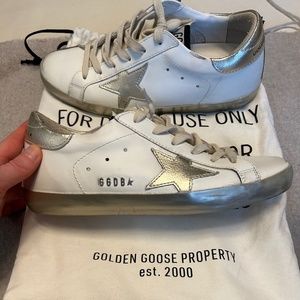 Golden Goose Sneakers in Gold
